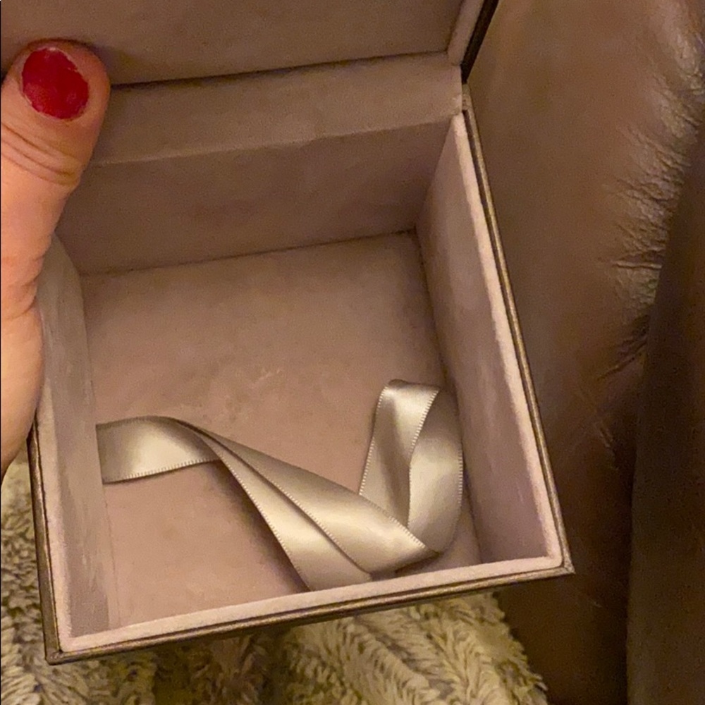 Gucci box Authentic 🎉🎁🎁🎉🎉🎊🎉🎁 - Picture 3 of 11